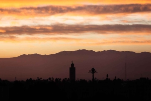 Marrakech by Night: 1h30 Sidecar with Street Food Tasting