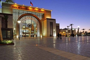 Marrakech by Night with Locals (La nuit à Marrakech avec les habitants)