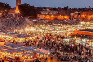Marrakech by Night with Locals (La nuit à Marrakech avec les habitants)
