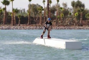 Marrakech : pratique du wakeboard câble