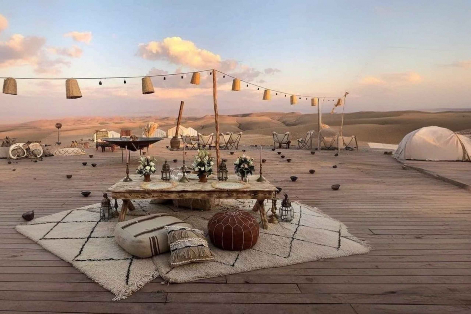 Marrakech : Balade à dos de chameau et dîner dans le désert d'Agafay