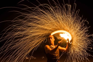 Marrakesch: Kamelritt, Abendessen, Pool und Feuershow in Agafay