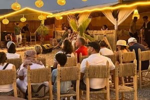 Marrakech: paseo en camello, cena, piscina y espectáculo de fuego en Agafay