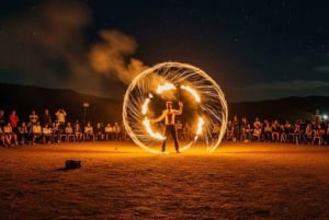 Marrakech: paseo en camello, cena, piscina y espectáculo de fuego en Agafay