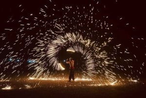 Marrakech: paseo en camello, cena, piscina y espectáculo de fuego en Agafay