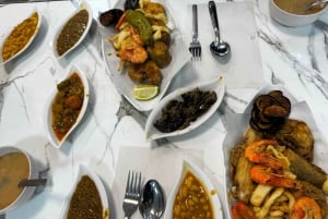 Passeio noturno pela cidade de Marrakech e jantar tradicional marroquino
