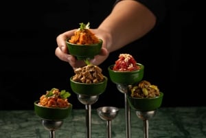 Marrakech: Degustación de cócteles, coctelería y tapas marroquíes.