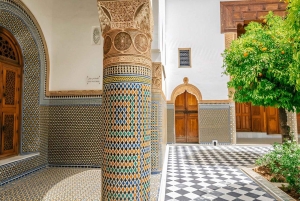 Marrakech: Dar El Bacha, Ben Youssef Madrasa och Medina-tur