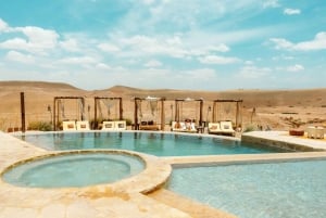 Marrakech: Marrakec: Day Pass in The Desert, uima-allas ja lounas.