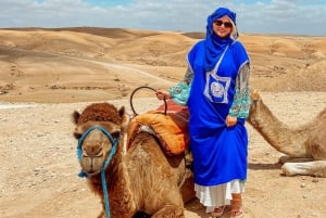 Marrakech: Marrakec: Day Pass in The Desert, uima-allas ja lounas.