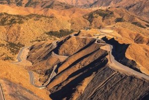 Марракеш: однодневная поездка в Касбы ЮНЕСКО и тур в Уарзазат