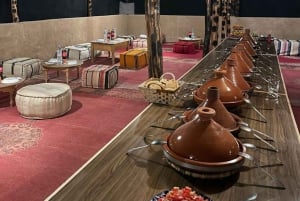 Desierto de Marrakech: Cena-espectáculo al atardecer en el desierto de Agafay