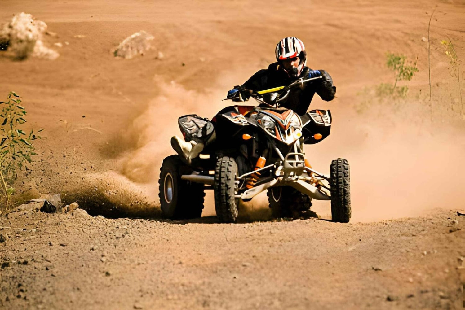 Marrakech : quad dans le désert d'Agafay, balade à dos de chameau et dîner-spectacle