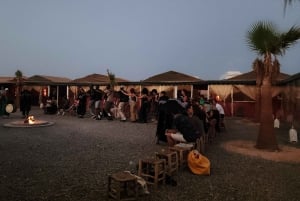 Marrakech Woestijn: Zwembad, Quadrijden, Zonsondergang Diner Vuurshow