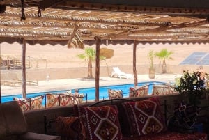 Marrakech Woestijn: Zwembad, Quadrijden, Zonsondergang Diner Vuurshow