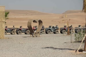 Marrakech Woestijn: Zwembad, Quadrijden, Zonsondergang Diner Vuurshow