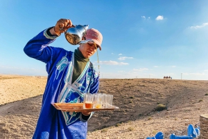 Depuis Marrakech : quad dans le désert, thé et dîner