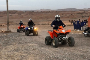 Depuis Marrakech : quad dans le désert, thé et dîner