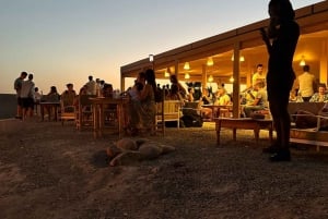 Marrakech: Ökensafari med middag, shower, dans och pool