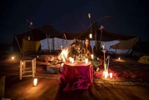 Marrakesch Agafay Wüstentour Kamelsonnenuntergang mit Dinner Show