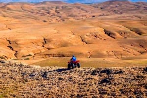 Marrakesz: Kolacja i quad na pustyni Agafay Stars & show