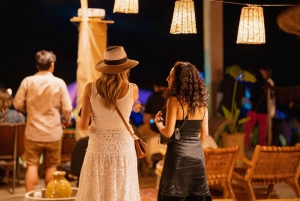 マラケシュ：アガファイ砂漠での夕食、ラクダ乗り、ショー付き