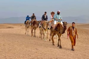 Marrakech:Esplora il deserto Agafay Camel&Quad con cena&spettacolo