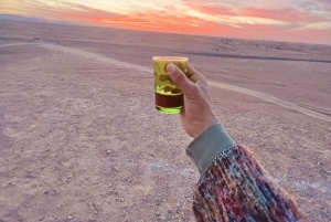 Marrakech: Udforsk ørkenen Agafay Camel&Quad med middag og show