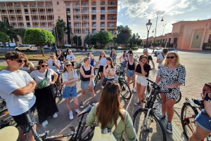 Marrakech: tour guidato della città in bicicletta - Cultura, colori e fascino