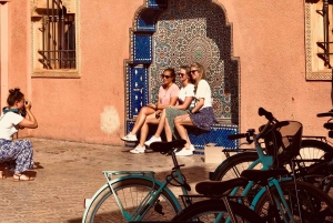 Marrakech: tour guidato della città in bicicletta - Cultura, colori e fascino