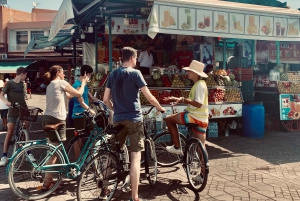 Marrakech: tour guidato della città in bicicletta - Cultura, colori e fascino