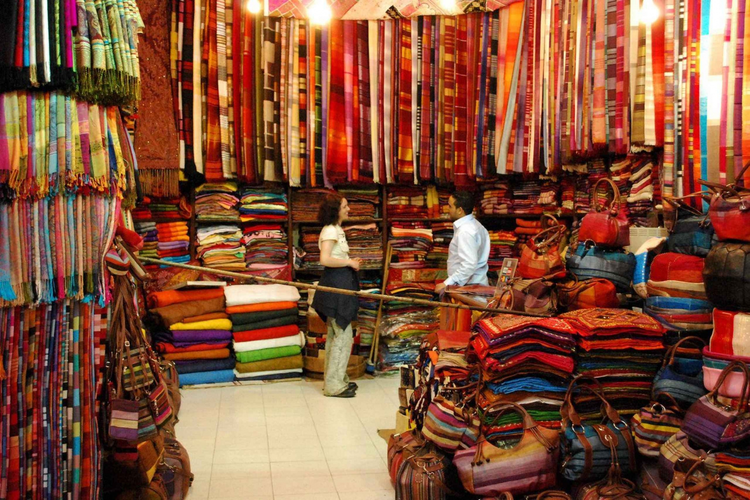 Marrakech: Guided Shopping Tour with Local Artisans