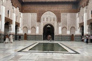 Marrakech : palais Bahia, madrasa Bn Yousef, visite du souk de la médina