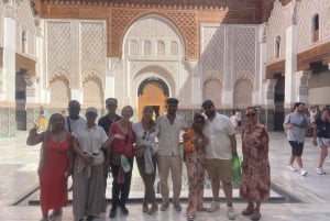 Marrakech : palais Bahia, madrasa Bn Yousef, visite du souk de la médina