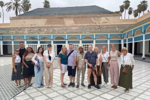 Marrakech : palais Bahia, madrasa Bn Yousef, visite du souk de la médina