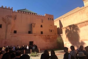 Marrakech Heritage: Saadian Tombs,Bahia Palace & Medina Tour