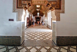 Marrakech Heritage: Saadian Tombs,Bahia Palace & Medina Tour