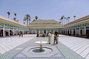 Marrakech: tour guidato del Palazzo Bahia, delle Tombe Saadiane e della Medina