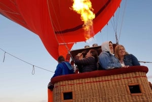 Marrakech: Varmluftsballongtur med traditionell frukost