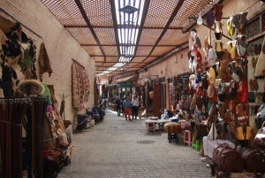 Marrakech Convidando você a fazer compras com um guia local