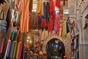 Marrakech Convidando você a fazer compras com um guia local