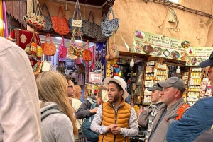 Marrakech Convidando você a fazer compras com um guia local