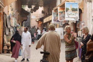 Marrakech Convidando você a fazer compras com um guia local