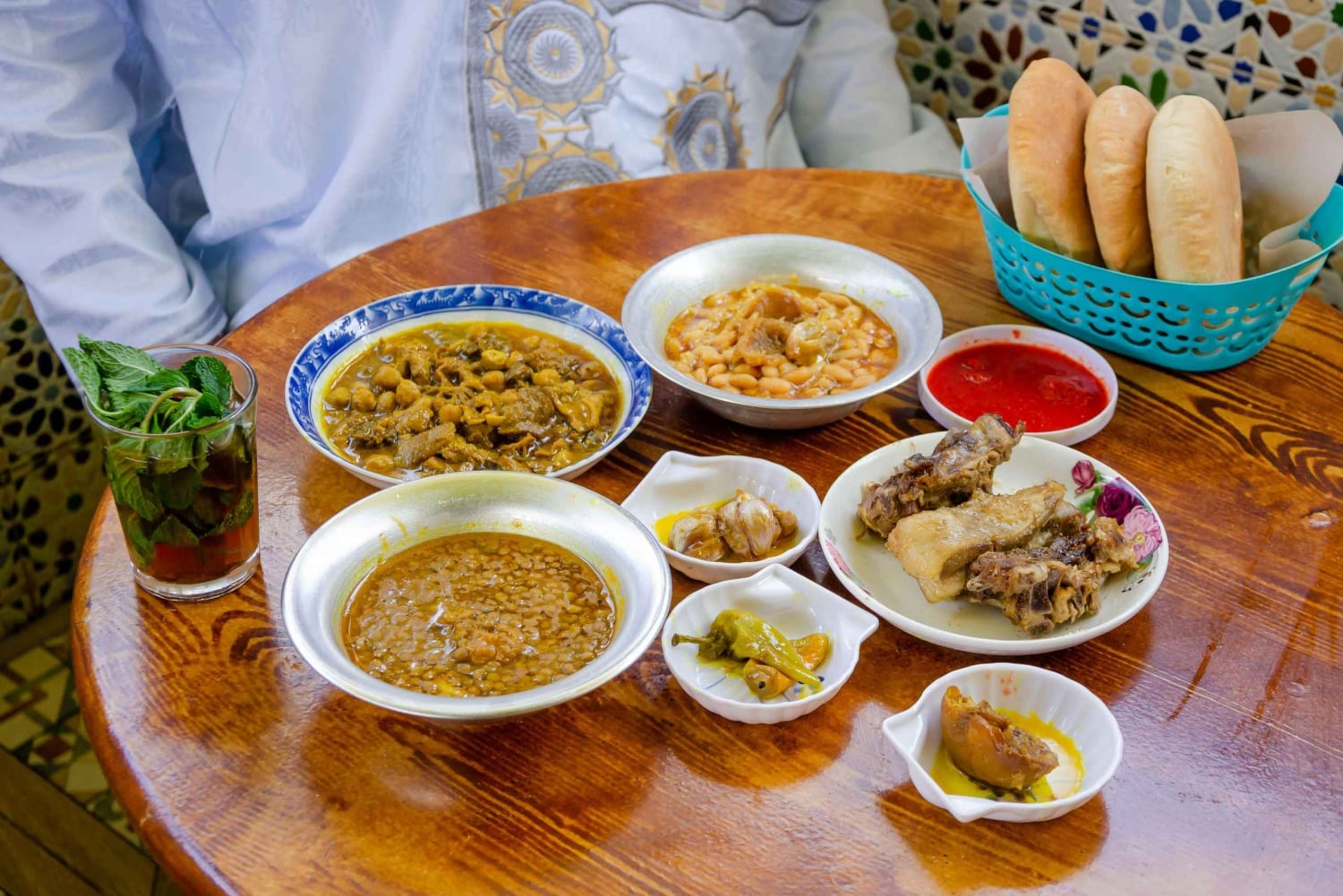 Marrakech: Provsmakning av lokal mat med en guide