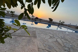 Обед в Марракеше, прогулка на верблюдах, квадроциклах и бассейн.