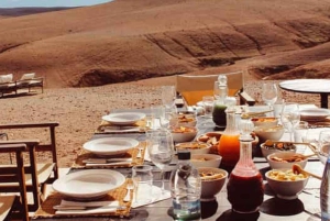 Обед в Марракеше, прогулка на верблюдах, квадроциклах и бассейн.