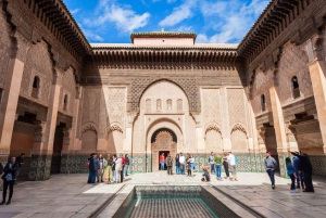 Marraquexe: Medersa Ben Youssef, Le Jardin Secret e passeio pelo souk