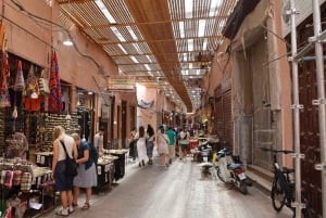 Marrakech: Madrassa Ben Youssef, geheime tuin en medinatour