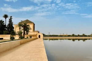 Marrakech: excursão ao jardim Majorelle e Menara e passeio de carruagem