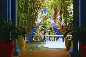 Marrakech: excursão ao jardim Majorelle e Menara e passeio de carruagem